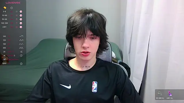 Snapshot of LeonBoykisser chatting on March 2, 2026, 3:30 pm LeonBoykisser online show from March 2, 2026, 3:30 pm