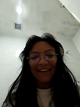 Snapshot of victoriia_thompson chatting on May 11, 2026, 4:03 am victoriia thompson online show from May 11, 2026, 4:03 am