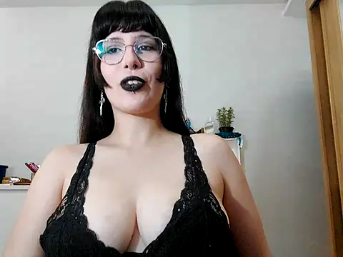 ElisaGoth online show from August 6, 2026, 1:22 am