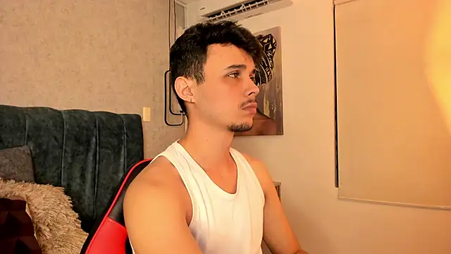 Snapshot of Alhan_Twink chatting on July 1, 2026, 4:24 am Alhan Twink online show from July 1, 2026, 4:24 am