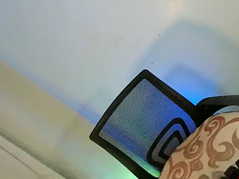 touch my body1 online show from February 7, 2026, 12:51 am