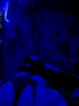 domsubcouplefreakytrixy online show from January 14, 2026, 10:08 am