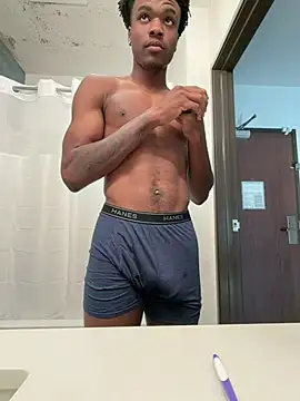 Snapshot of Bigdicktrick227 chatting on July 17, 2026, 12:35 pm Bigdicktrick227 online show from July 17, 2026, 12:35 pm