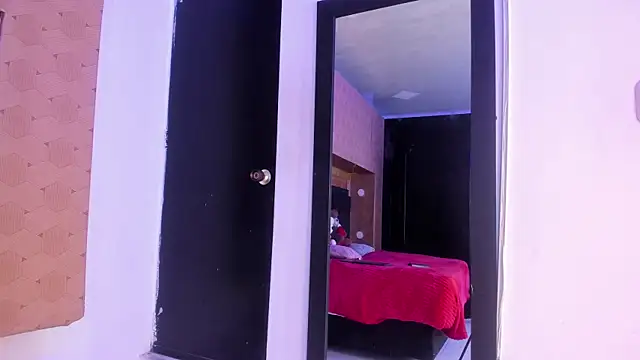 Samantha Blaze1 online show from April 12, 2026, 11:13 am