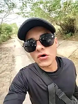 attractive-sexx online show from February 26, 2026, 3:23 pm