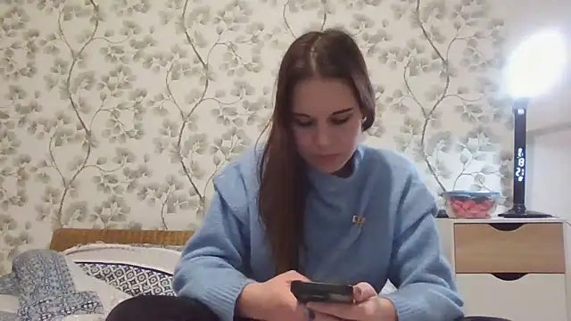 Snapshot of NyraLuna chatting on February 4, 2026, 8:59 pm NyraLuna online show from February 4, 2026, 8:59 pm