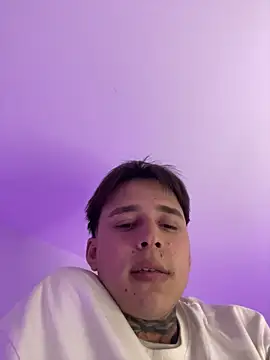 COLOMBIAN20CM online show from March 14, 2026, 9:43 pm