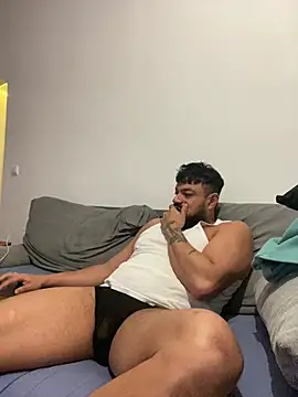 Snapshot of latinCuplex chatting on February 4, 2026, 12:05 am latinCuplex online show from February 4, 2026, 12:05 am