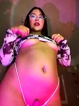 SAAMIIRAA  online show from January 15, 2026, 4:49 am