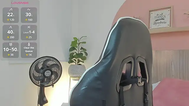 ivette swan online show from April 9, 2026, 7:42 pm