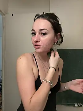 Snapshot of claraaaa06 chatting on February 18, 2026, 12:34 pm claraaaa06 online show from February 18, 2026, 12:34 pm