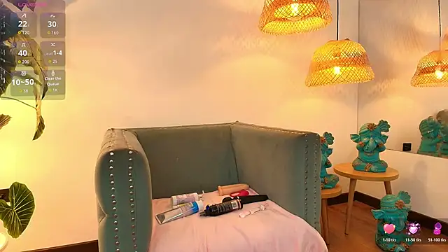 Snapshot of ShadowLune chatting on February 12, 2026, 7:35 pm ShadowLune online show from February 12, 2026, 7:35 pm