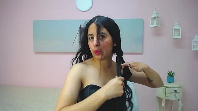 Snapshot of scarlett_clyde chatting on February 10, 2026, 12:15 pm scarlett clyde online show from February 10, 2026, 12:15 pm