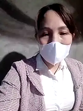 Gummiesu online show from January 16, 2026, 4:05 am