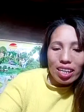 Gummiesu online show from May 10, 2026, 1:57 pm