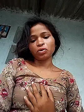 Snapshot of Jyoti_rathor chatting on July 6, 2026, 1:01 am Jyoti rathor online show from July 6, 2026, 1:01 am
