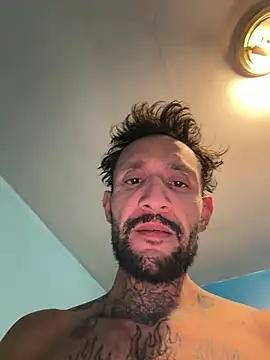 Snapshot of CcincoVilla chatting on February 5, 2026, 2:07 am CcincoVilla online show from February 5, 2026, 2:07 am