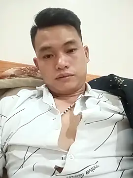 Maycute18 online show from February 5, 2026, 2:13 pm