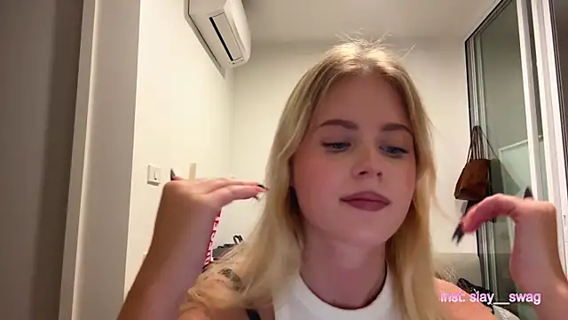 Snapshot of Slay_Swag chatting on February 10, 2026, 10:25 am Slay Swag online show from February 10, 2026, 10:25 am