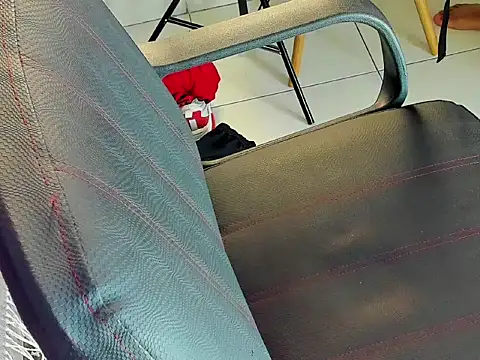 AndrewKenoxx  online show from March 3, 2026, 7:32 pm