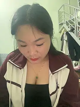 Snapshot of Shy-jane chatting on February 3, 2026, 3:04 am Shy-jane online show from February 3, 2026, 3:04 am