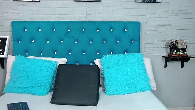 Snapshot of ZolaniBaker chatting on February 17, 2026, 12:46 pm ZolaniBaker online show from February 17, 2026, 12:46 pm