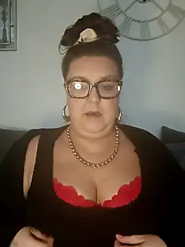 Snapshot of Nova-iswiserx chatting on February 9, 2026, 10:57 am Nova-iswiserx online show from February 9, 2026, 10:57 am