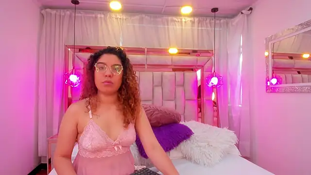 Snapshot of AllisonAdams_ chatting on March 29, 2026, 11:56 am AllisonAdams online show from March 29, 2026, 11:56 am