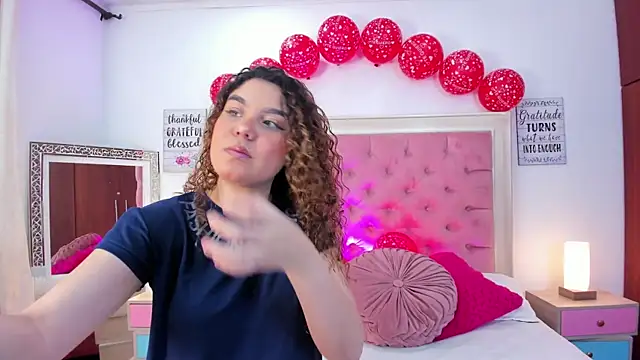 Snapshot of AllisonAdams_ chatting on February 7, 2026, 4:59 pm AllisonAdams online show from February 7, 2026, 4:59 pm