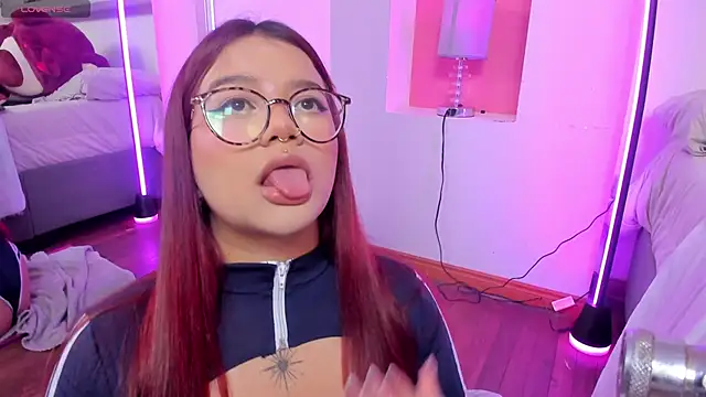 Snapshot of Rosy_Sweet chatting on February 5, 2026, 11:39 am Rosy Sweet online show from February 5, 2026, 11:39 am