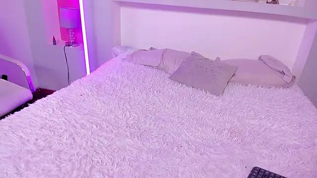 Snapshot of Rosy_Sweet chatting on February 2, 2026, 11:42 am Rosy Sweet online show from February 2, 2026, 11:42 am