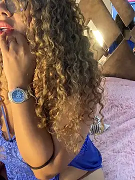 Snapshot of TianaRios_Pink chatting on January 31, 2026, 7:23 pm TianaRios Pink online show from January 31, 2026, 7:23 pm