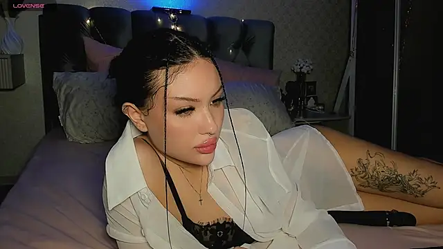  JessLei  online show from May 14, 2026, 7:16 am
