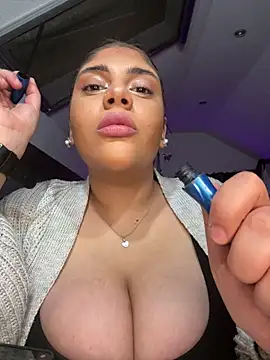 MinaKhalina online show from February 22, 2026, 11:50 pm