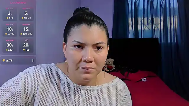 Helena-Paola online show from March 9, 2026, 9:51 pm