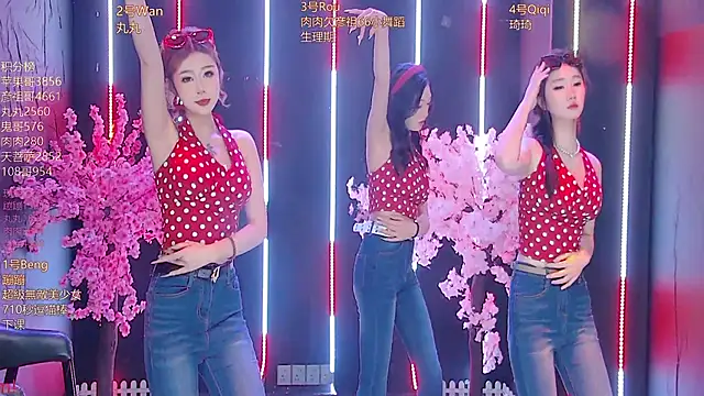 queen--001 online show from April 10, 2026, 3:52 pm