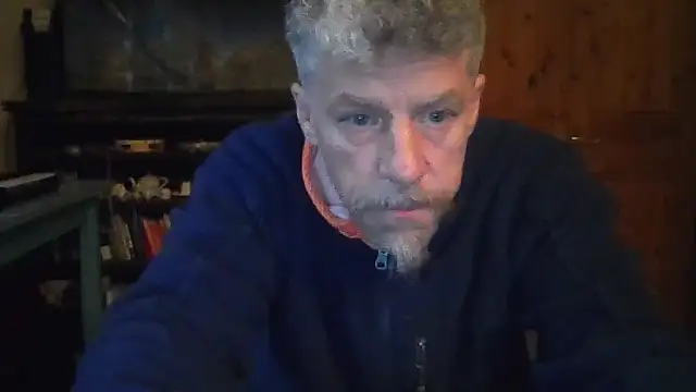 chiichii23 online show from October 30, 2025, 3:42 pm