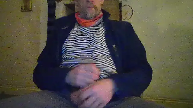 chiichii23 online show from November 24, 2025, 9:04 pm