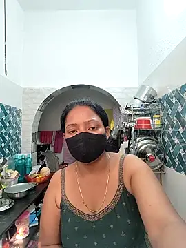 Hot-Tinaa online show from March 7, 2026, 9:27 am