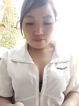 lia-coy online show from April 13, 2026, 12:03 am