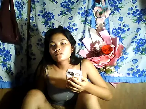 PinaySkinnyJust18 online show from May 24, 2026, 9:47 pm