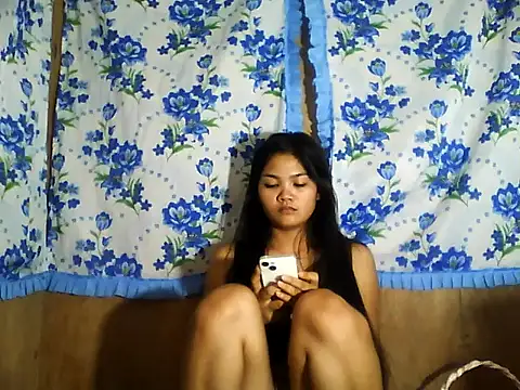 PinaySkinnyJust18 online show from April 14, 2026, 8:03 pm