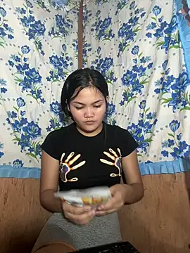 PinaySkinnyJust18 online show from May 18, 2026, 4:07 am