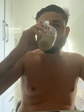 peuba12 online show from March 10, 2026, 11:14 am