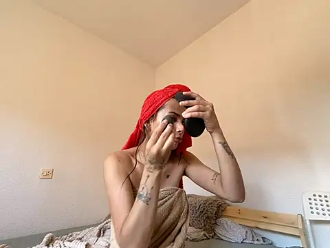 Snapshot of Lily_WellGifted chatting on May 17, 2026, 2:17 pm Lily WellGifted online show from May 17, 2026, 2:17 pm