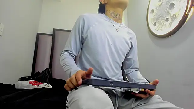 Dogan Renzo0 online show from February 26, 2026, 11:43 am