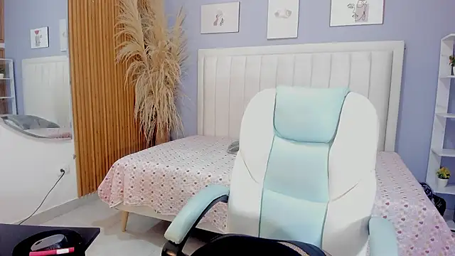 Snapshot of helen_jonesx chatting on February 25, 2026, 12:27 pm helen jonesx online show from February 25, 2026, 12:27 pm