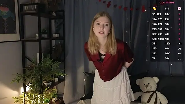 Snapshot of LanaRoxxy chatting on February 13, 2026, 11:21 am LanaRoxxy online show from February 13, 2026, 11:21 am