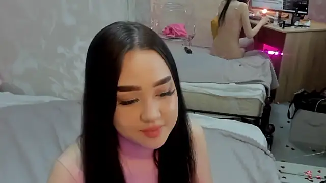 NaomiKim  online show from February 21, 2026, 1:24 pm