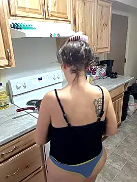 Ashlovescannabis online show from February 25, 2026, 2:50 pm